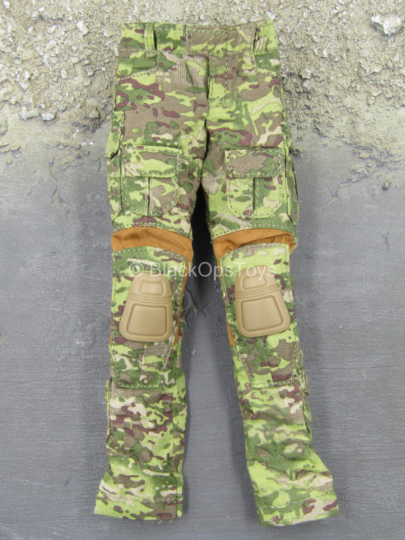 Load image into Gallery viewer, Russian Soldier Miss Spetsnaz - Female Multicam Combat Pants
