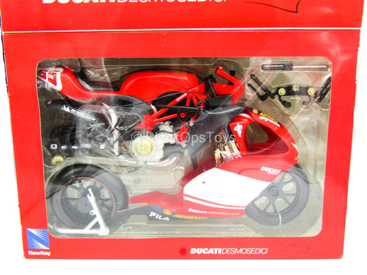 1/6 - Ducati Desmosedici  Model Kit - MINT IN BOX