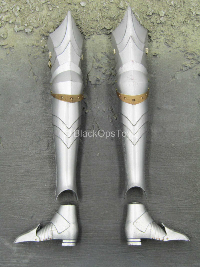 Load image into Gallery viewer, Guard Europa - Metal Female Boots w/Greaves (Peg Type)
