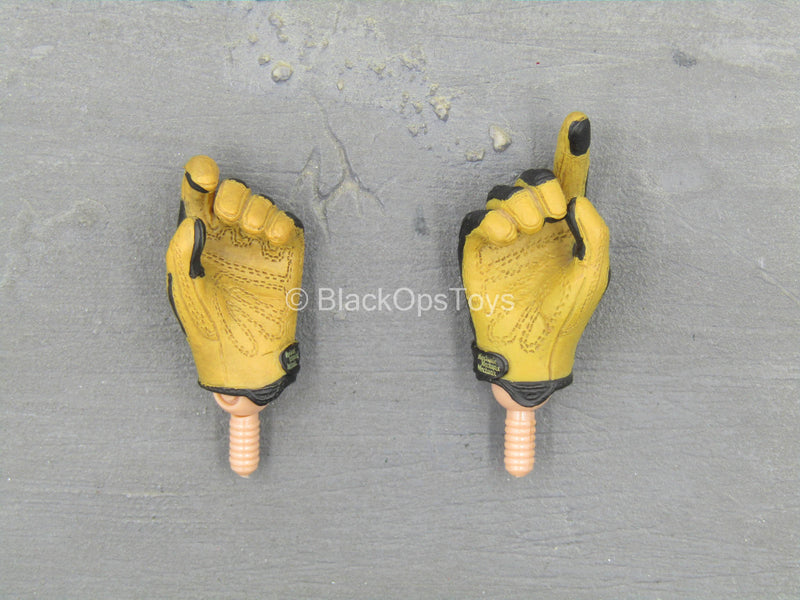 Load image into Gallery viewer, DEA - Black &amp; Orange Right Trigger Gloved Hand Set

