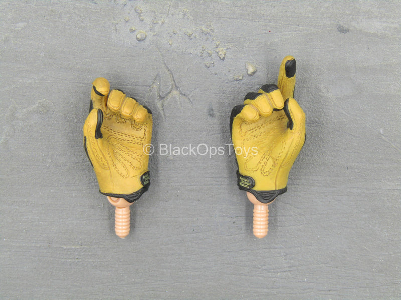 Load image into Gallery viewer, DEA - Black &amp; Orange Right Trigger Gloved Hand Set
