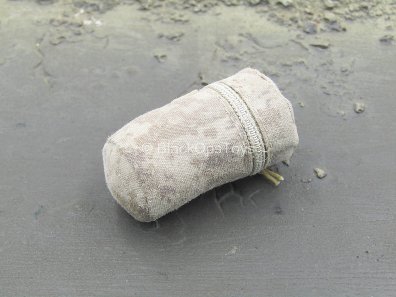 Load image into Gallery viewer, NSW Winter Warfare - AOR1 Snow Camo Spray MOLLE Multipurpose Pouch
