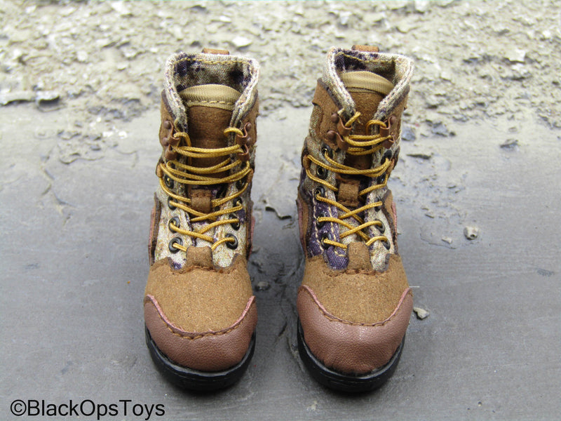 Load image into Gallery viewer, Precision Shooter - Brown Combat Boots (Foot Type)
