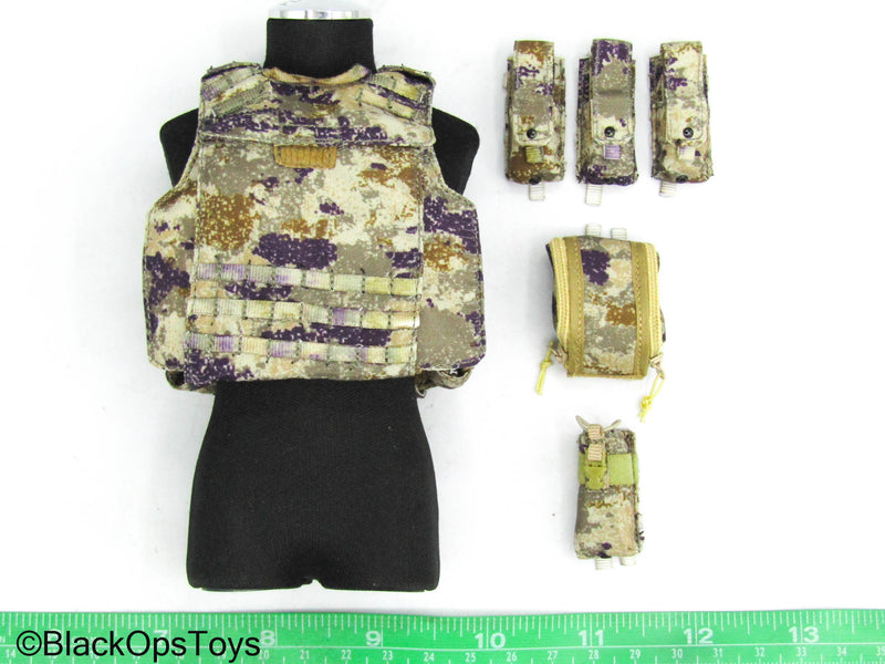 Load image into Gallery viewer, Precision Shooter - Type 07 Pixelated Combat Vest w/Pouch Set
