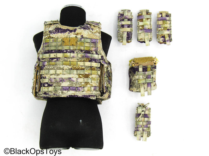 Load image into Gallery viewer, Precision Shooter - Type 07 Pixelated Combat Vest w/Pouch Set
