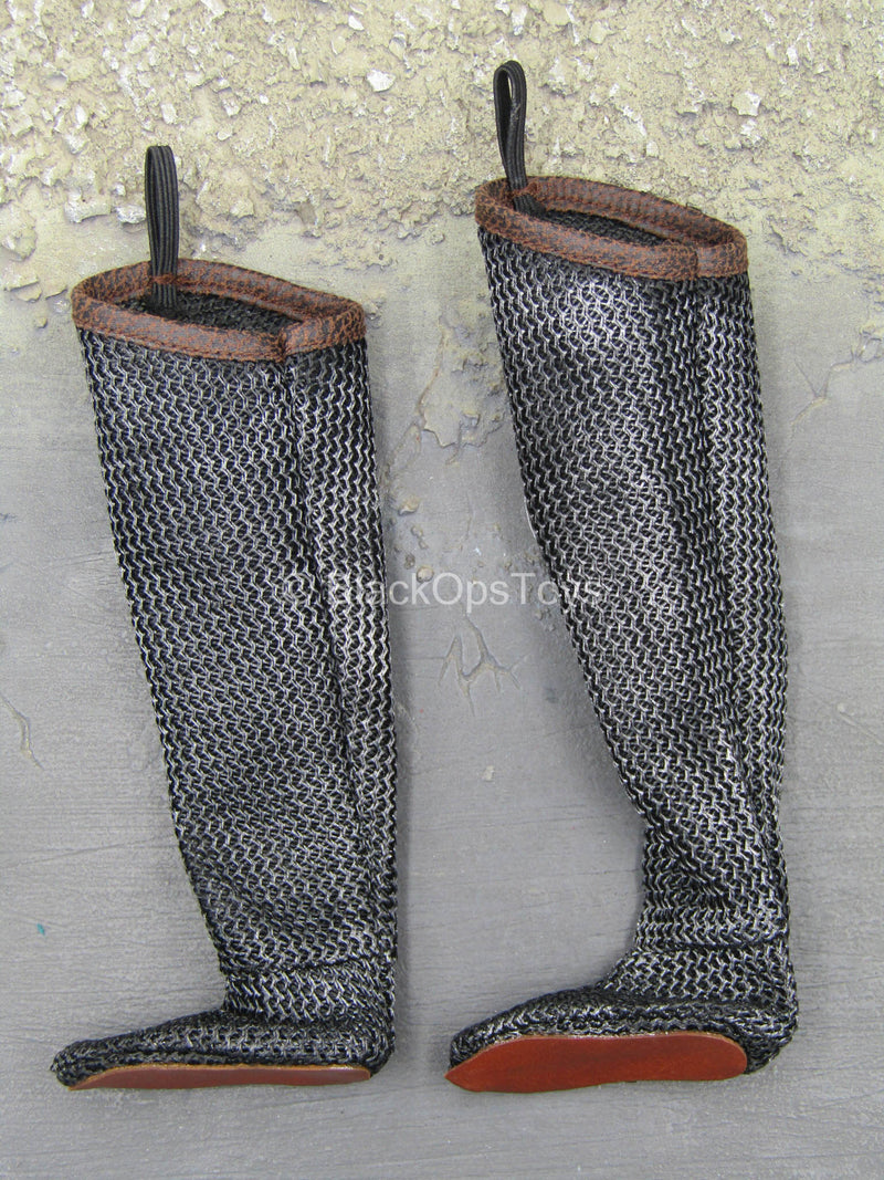 Load image into Gallery viewer, Malta Knights - Hospitaller - Chain Mail Like Leg Armor
