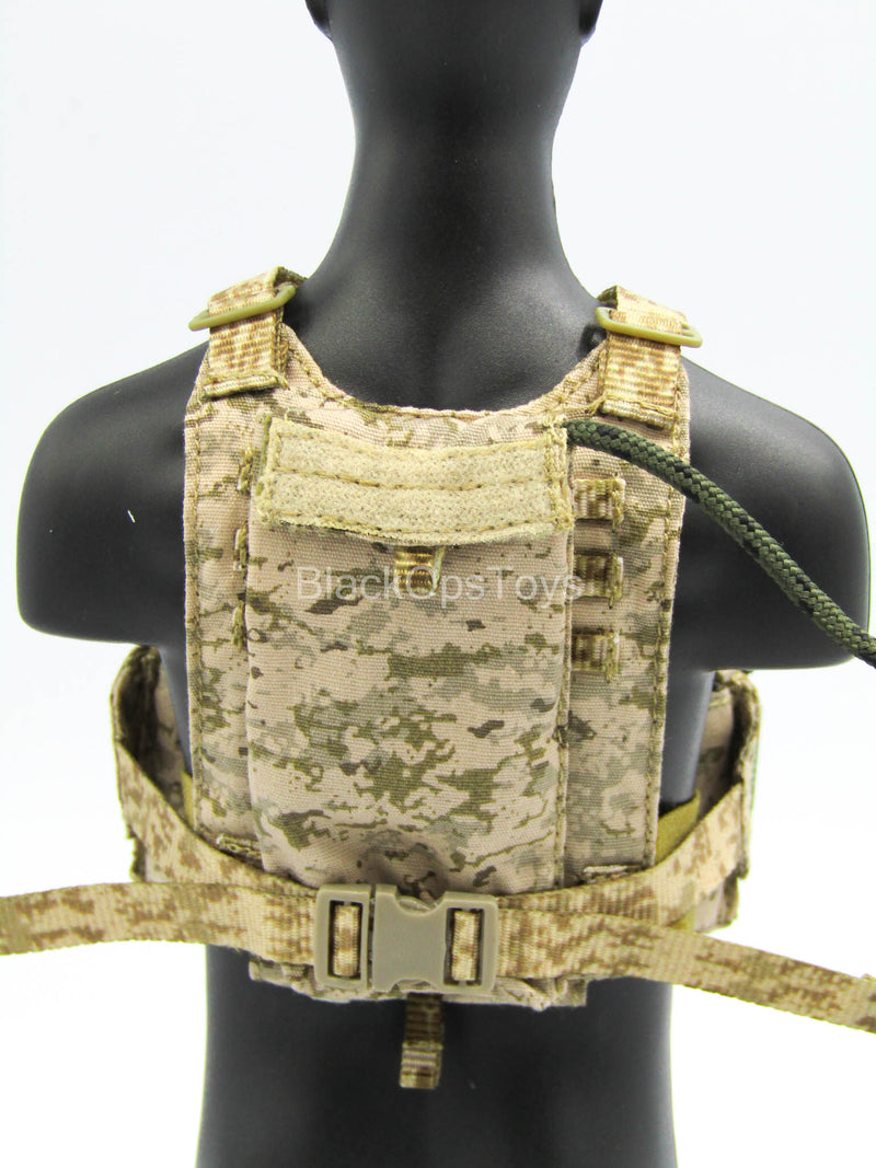 Load image into Gallery viewer, SMU Part XIII Recce Element B - AOR1 Combat Vest w/Grenades *NEW*
