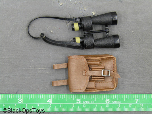 WWII - German StuG Commander - Binoculars w/Case