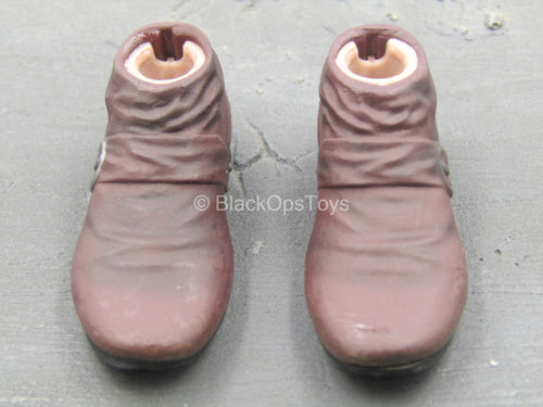 The Devil Hunter - Brown Shoes (Peg Type)