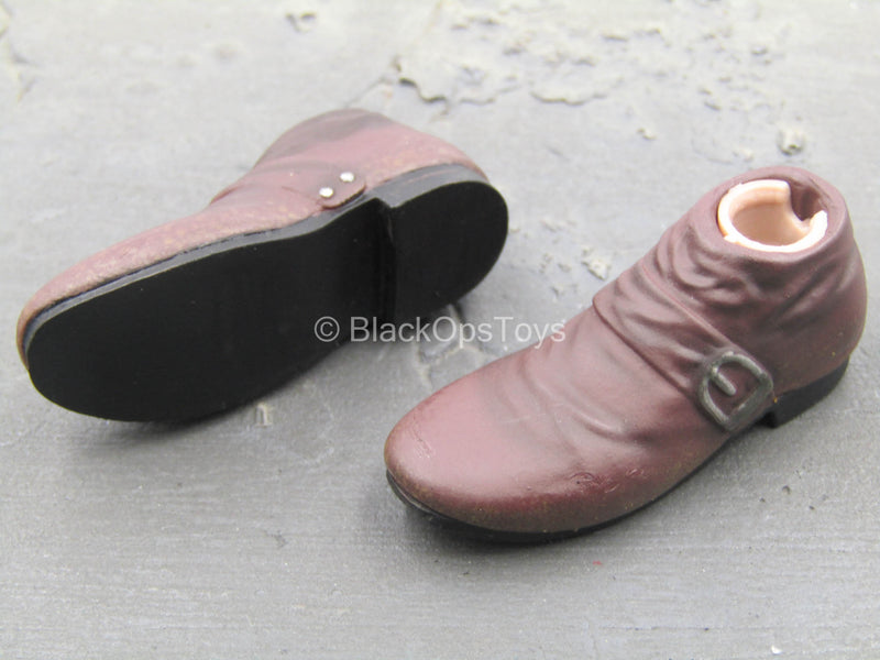 Load image into Gallery viewer, The Devil Hunter - Brown Shoes (Peg Type)
