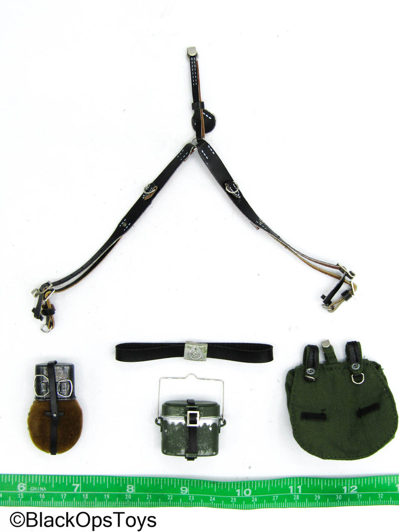 Load image into Gallery viewer, WWII - German Panzergrenadier NCO - Black Belt w/Suspenders &amp; Pouches
