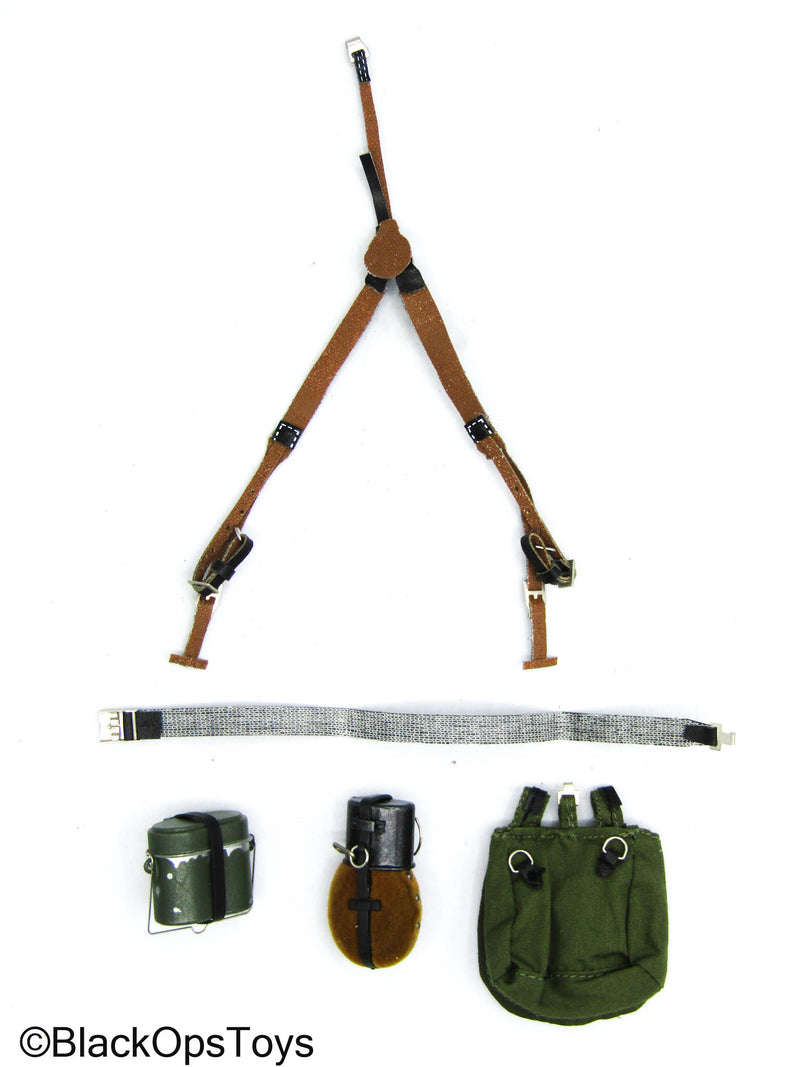 Load image into Gallery viewer, WWII - German Volksgrenadier - Black Belt w/Suspenders &amp; Pouches
