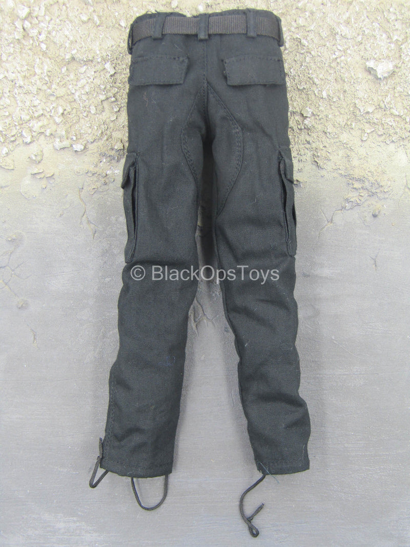Load image into Gallery viewer, Chinese People&#39;s Armed Police - Black Uniform Set
