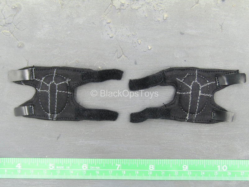 Load image into Gallery viewer, Black Knee Pads (x2)
