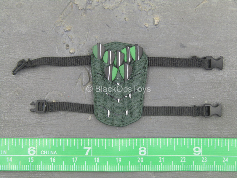 Load image into Gallery viewer, Green Vigilante - Throwing Darts (x7) w/Drop Leg Sheath

