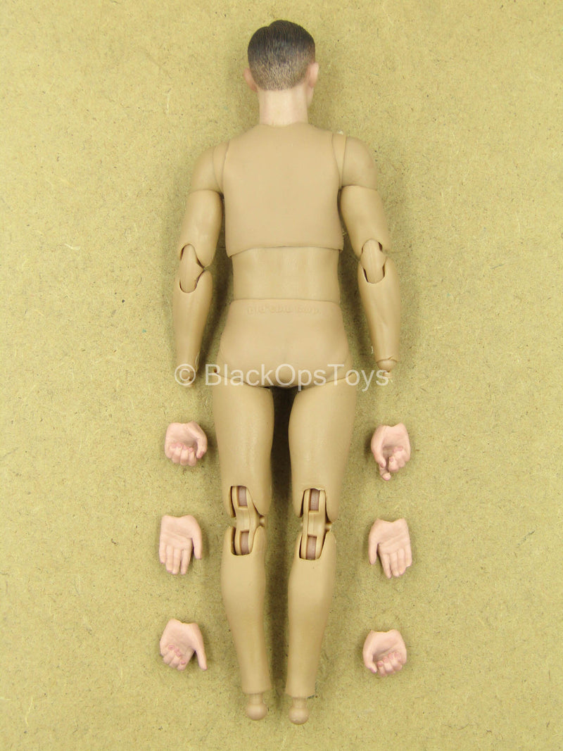Load image into Gallery viewer, 1/12 - WWII German - Male Base Body w/Head Sculpts &amp; Hands Type 2
