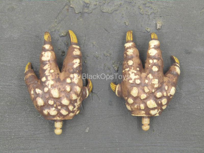 Load image into Gallery viewer, Andromeda - Rev Bem - Alien Male Hands
