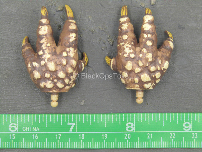 Load image into Gallery viewer, Andromeda - Rev Bem - Alien Male Hands
