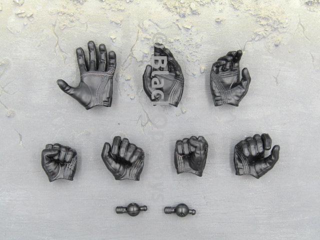 Load image into Gallery viewer, Star Wars Episode VII - Kylo Ren - Gloved Hands w/Wrist Pins
