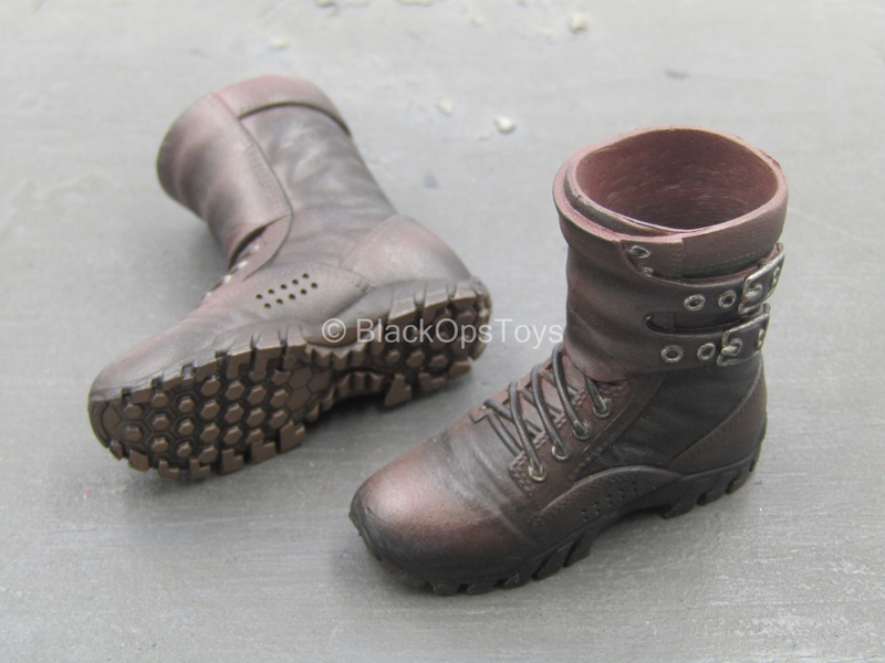 Load image into Gallery viewer, The Mechanical - Brown Boots (Peg Type)
