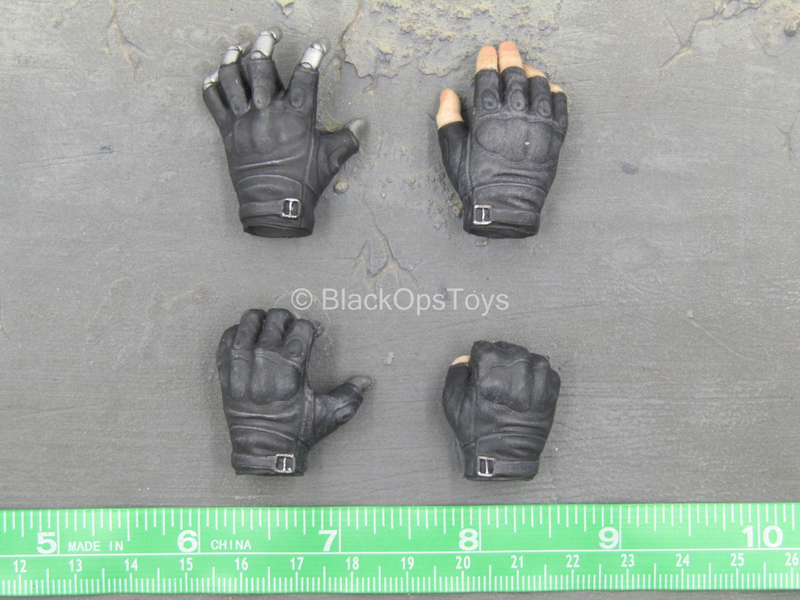 Load image into Gallery viewer, The Mechanical - Male Black Gloved Hand Set (Type 2)
