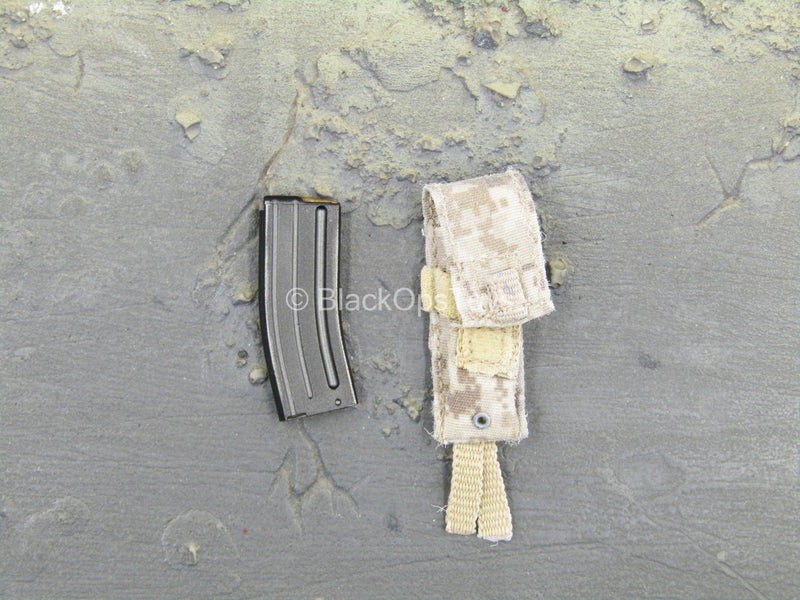 Load image into Gallery viewer, NSW Winter Warfare - AOR1 Snow Camo MOLLE Mag Pouch w/Magazine
