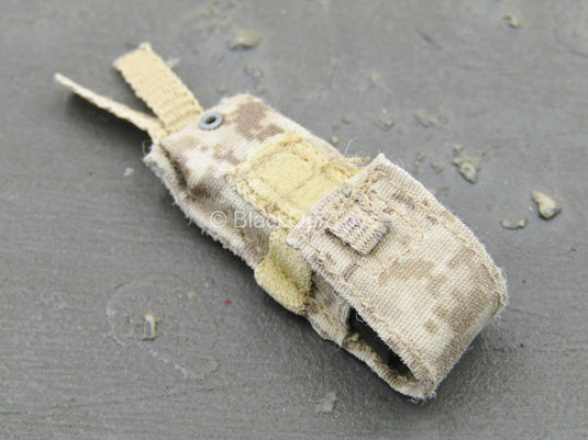 NSW Winter Warfare - AOR1 Snow Camo MOLLE Mag Pouch w/Magazine