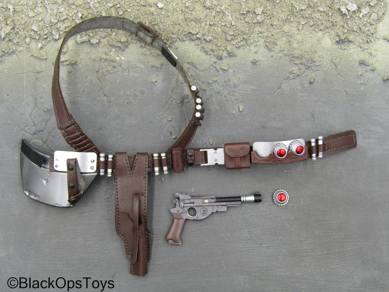Load image into Gallery viewer, The Mandalorian Deluxe - Blaster Pistol w/Holster &amp; Belt Set
