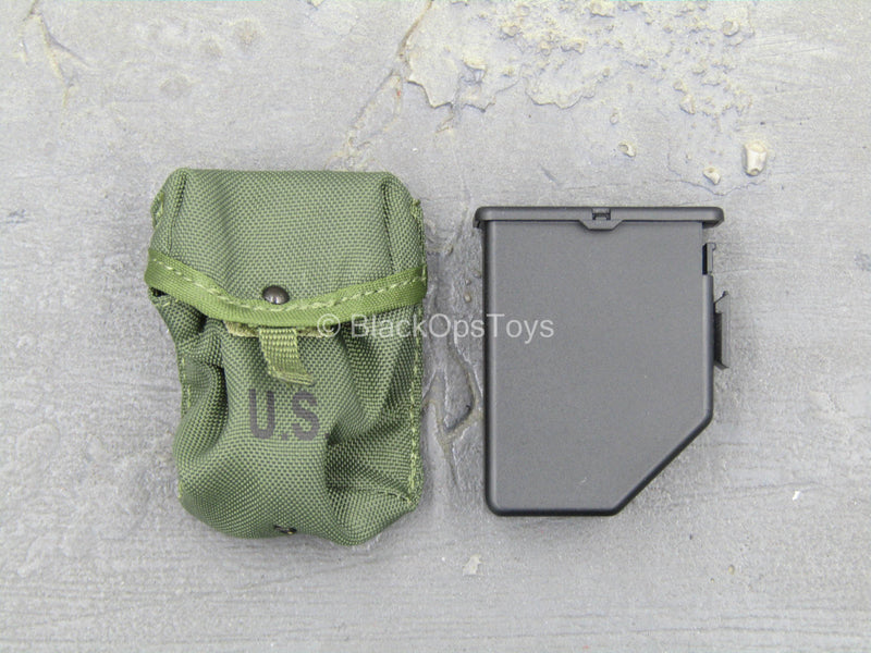 Load image into Gallery viewer, US Marine SAW Gunner Crews - SAW Ammo Pouch w/Drum
