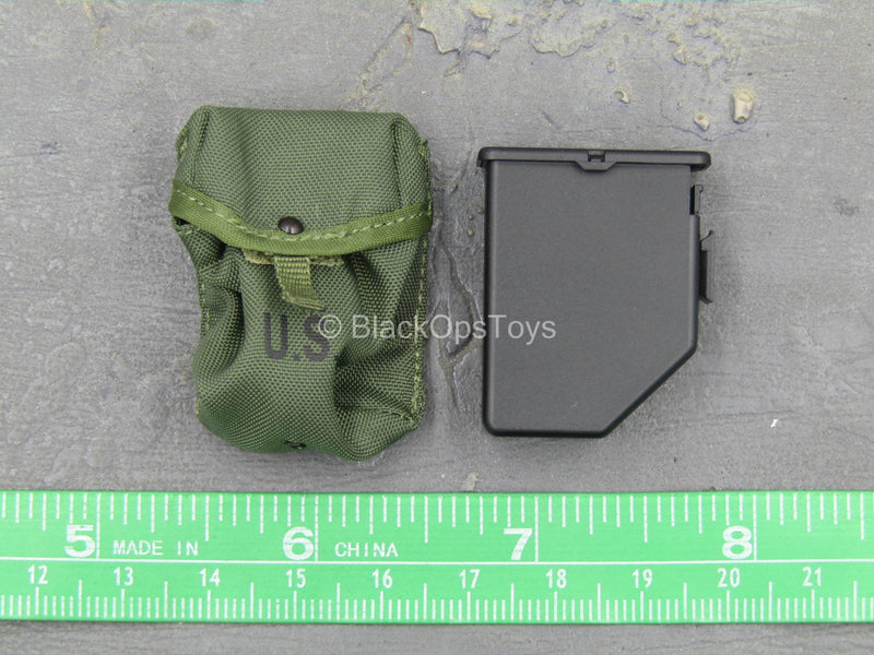 Load image into Gallery viewer, US Marine SAW Gunner Crews - SAW Ammo Pouch w/Drum
