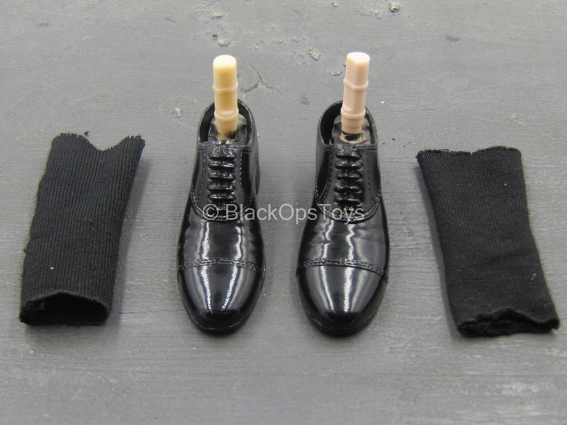 Load image into Gallery viewer, Pulp Fiction - Vincent - Black Shoes w/Socks (Peg Type)
