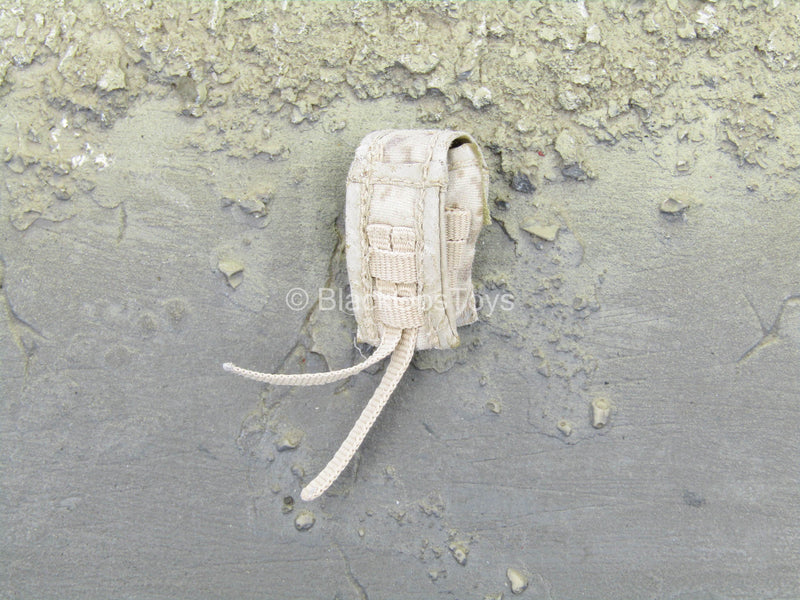 Load image into Gallery viewer, NSW Winter Warfare - AOR1 Snow Camo MOLLE Pouch
