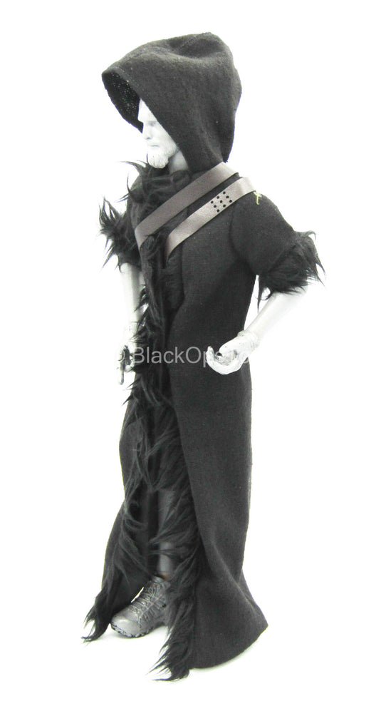 Black Cloak w/Fur