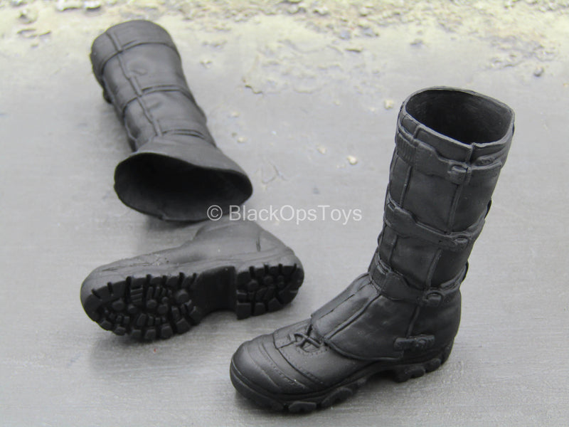Load image into Gallery viewer, Ninja Warrior - Black Armored 2-Part Boots (Peg Type)
