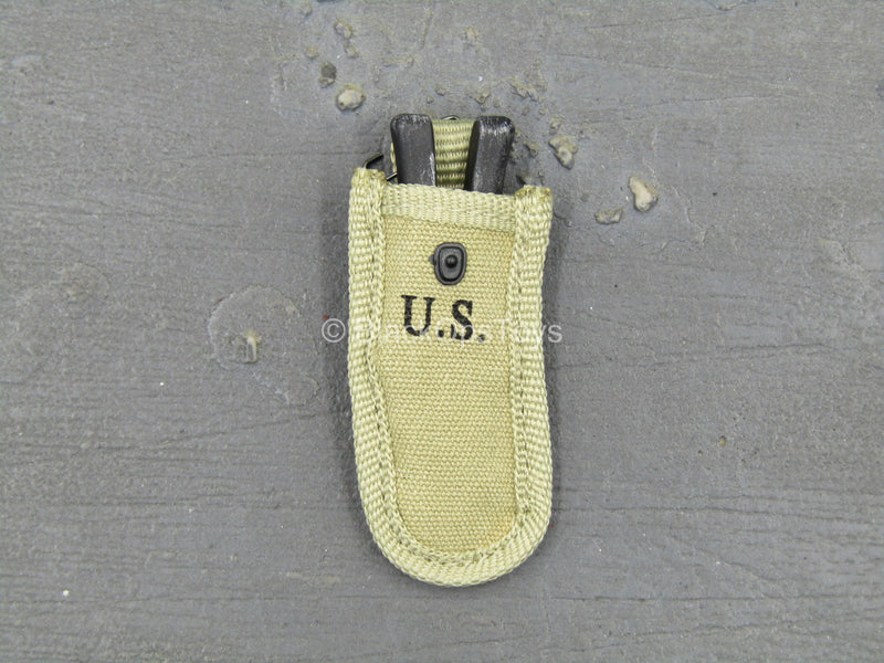 Load image into Gallery viewer, WWII - US 2nd Ranger Battalion - Metal Wrench w/Pouch
