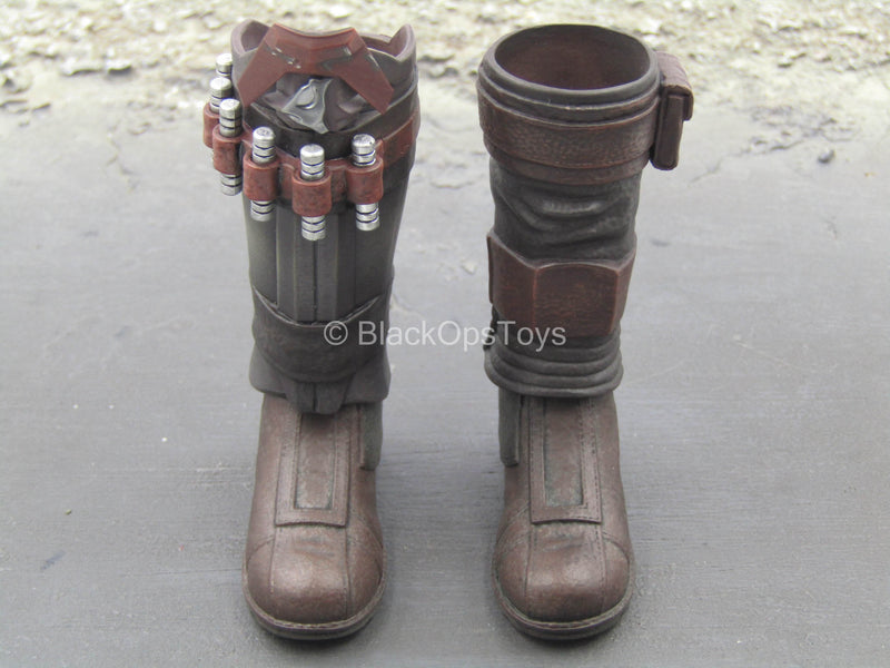 Load image into Gallery viewer, The Mandalorian Deluxe - Brown Boots (Peg Type)
