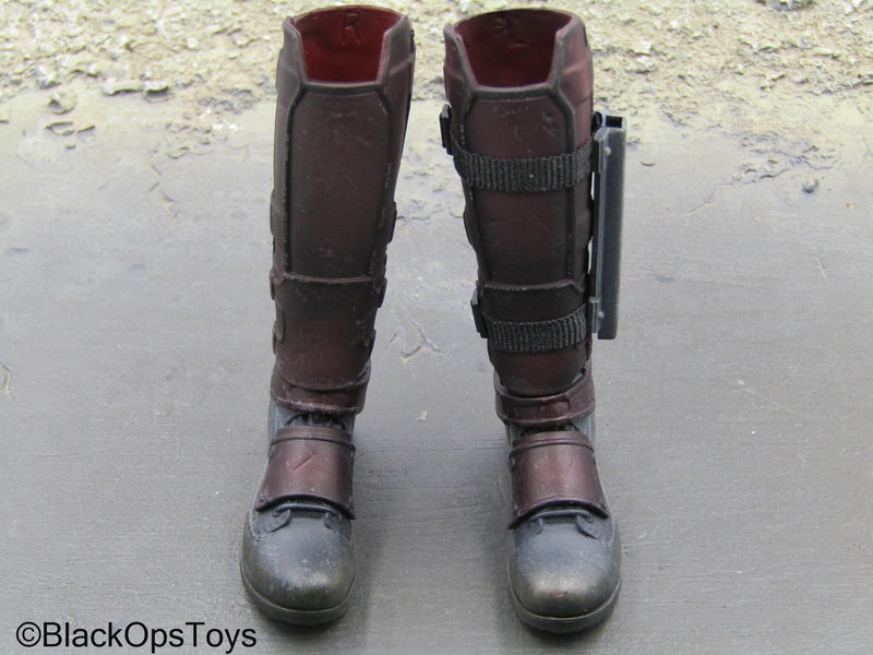 Load image into Gallery viewer, Dusty Deadpool - Red 2-Part Boots (Peg Type)

