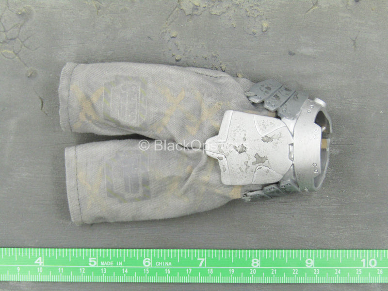 Load image into Gallery viewer, Final Fantasy - Female Weathered Armored Pants
