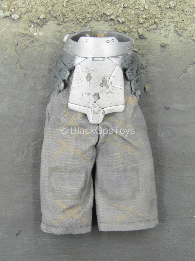 Load image into Gallery viewer, Final Fantasy - Female Weathered Armored Pants
