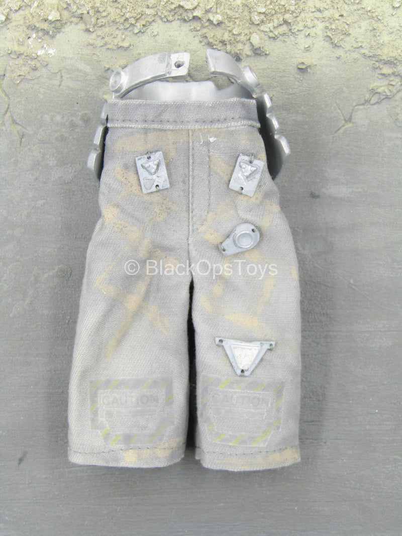 Load image into Gallery viewer, Final Fantasy - Female Weathered Armored Pants
