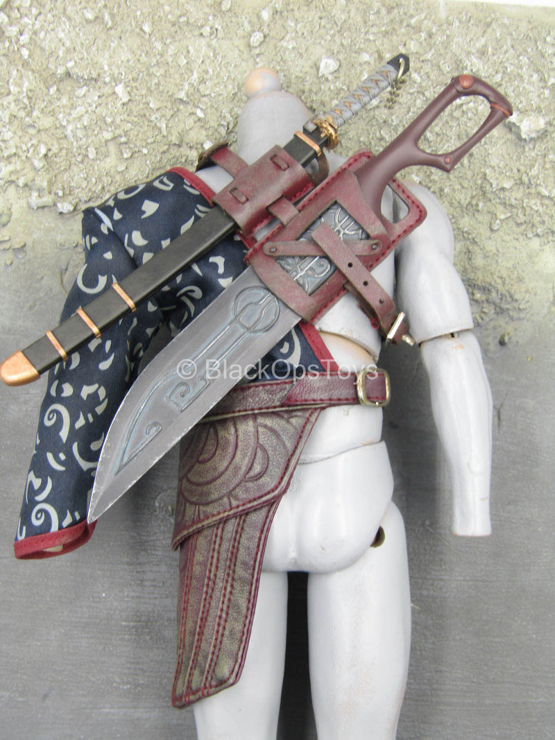 Load image into Gallery viewer, Ninkyo Seiji - Half-Kimono w/Sword, Dagger, &amp; Holster Set
