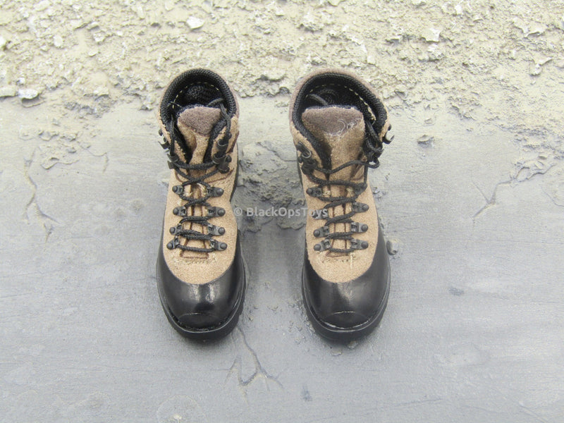 Load image into Gallery viewer, Tan Combat Boots (Foot Type)
