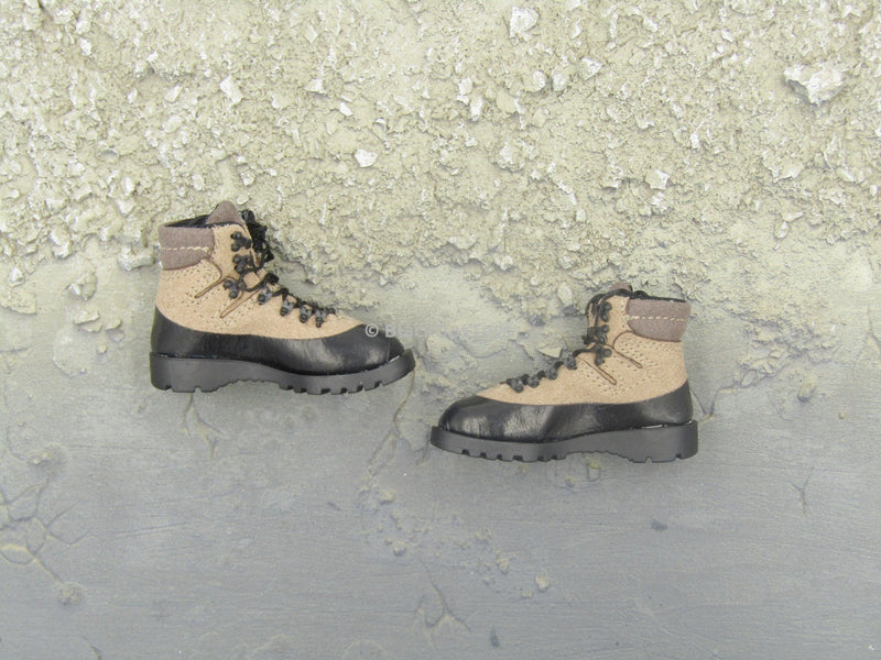 Load image into Gallery viewer, Tan Combat Boots (Foot Type)
