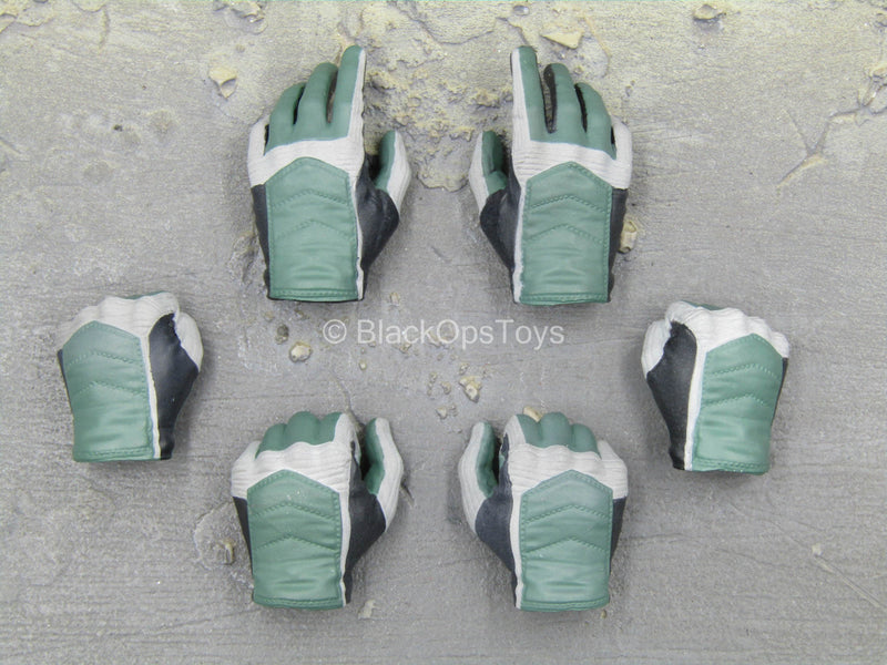 Load image into Gallery viewer, Detective Vigilante - Black, Green &amp; Grey Gloved Hand Set
