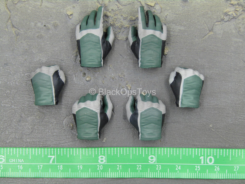 Load image into Gallery viewer, Detective Vigilante - Black, Green &amp; Grey Gloved Hand Set
