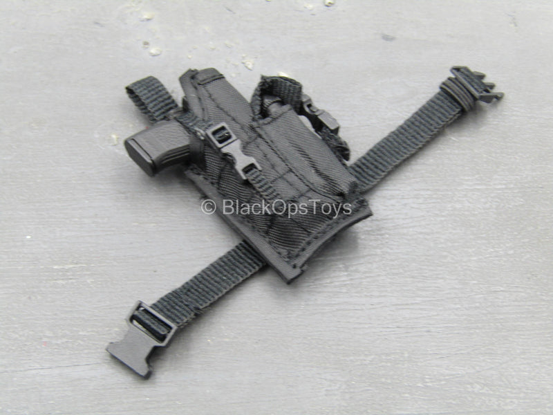 Load image into Gallery viewer, GI JOE - Snake Eyes - HK SOCOM .45 Pistol w/Drop Leg Holster
