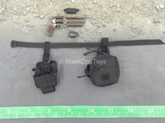 Cpl. Joel Hagan White Ver. - Revolver w/Drop Leg Holster & Belt Set