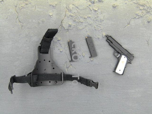 GI JOE - Joe Colton - Pistol w/Pearl Grips & Left Side Holster