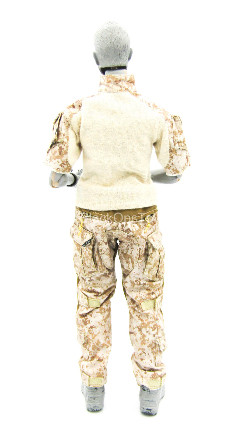 Load image into Gallery viewer, Medal Of Honor Warfighter - AOR1 Combat Uniform Set
