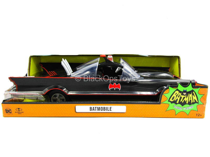Load image into Gallery viewer, 1/12 Scale - Batcave &amp; Batmobile Combo - MINT IN BOX
